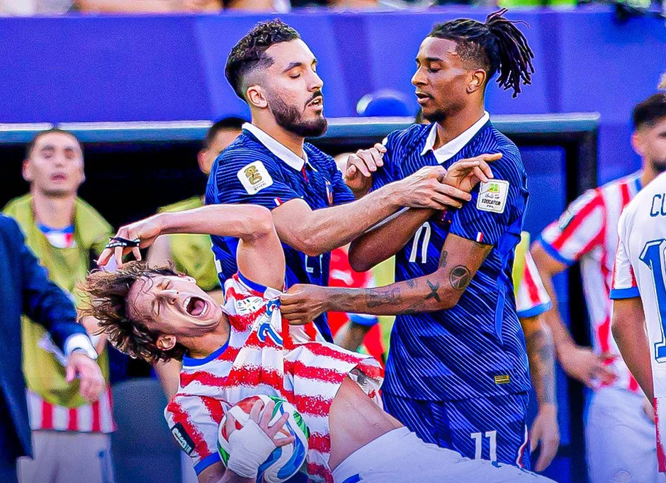 FIFA báo tin buồn cho tuyển Pháp