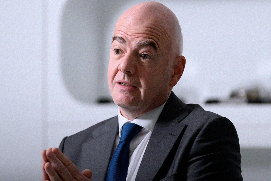 FIFA diễn kịch hài: Xin lỗi nhưng bảo vệ Gianni Infantino FIFA diễn kịch hài: Xin lỗi nhưng bảo vệ Gianni Infantino