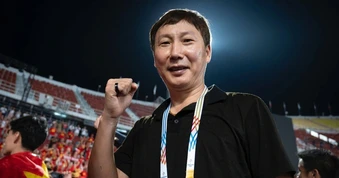 FIFA nói điều đặc biệt về HLV Kim Sang Sik