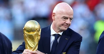 FIFA xin lỗi các liên đoàn, tuyên bố về tương lai Chủ tịch Infantino
