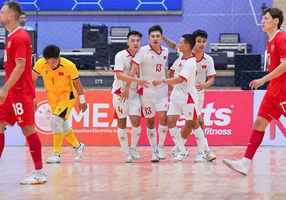 Futsal Việt Nam gây bất ngờ, cầm hòa Nga trong trận cầu mãn nhãn Futsal Việt Nam gây bất ngờ, cầm hòa Nga trong trận cầu mãn nhãn