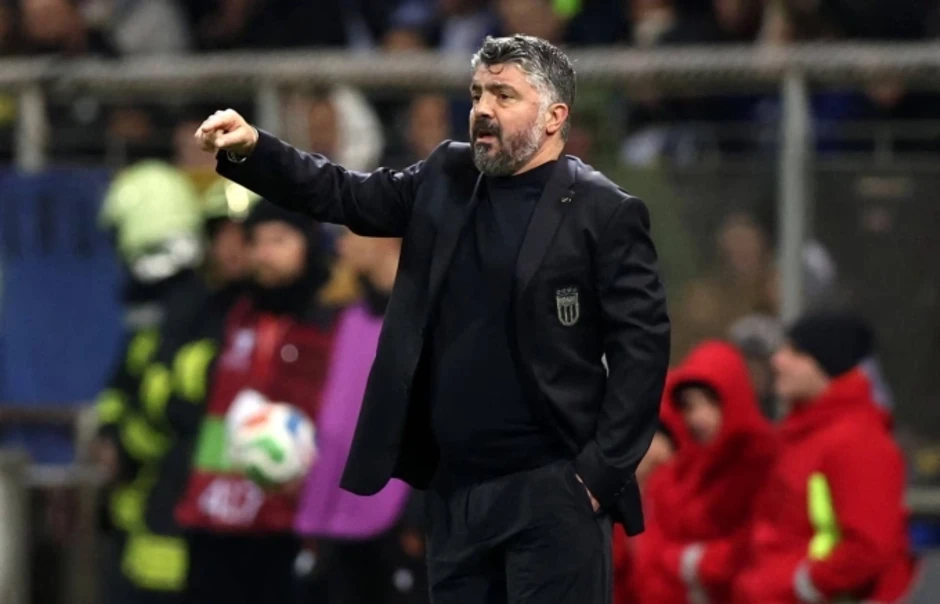 Gattuso dành tiền bồi thường cho các cựu trợ lý tuyển Italy Gattuso dành tiền bồi thường cho các cựu trợ lý tuyển Italy