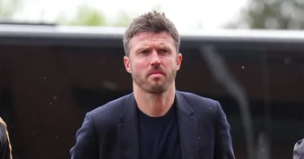 Giúp Man Utd dự Champions League, HLV Michael Carrick nhận phần thưởng lớn