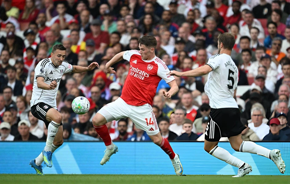 Gyokeres tỏa sáng, Arsenal củng cố ngôi đầu và tạo áp lực lên Man City Gyokeres tỏa sáng, Arsenal củng cố ngôi đầu và tạo áp lực lên Man City