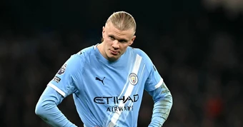 Haaland vô duyên, Man City đánh rơi chiến thắng