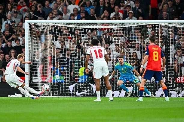 Harry Kane đá hỏng phạt đền, tuyển Anh thua Tây Ban Nha trên sân nhà Harry Kane đá hỏng phạt đền, tuyển Anh thua Tây Ban Nha trên sân nhà