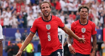 Harry Kane đi vào lịch sử, tuyển Anh giành ngôi nhất bảng L