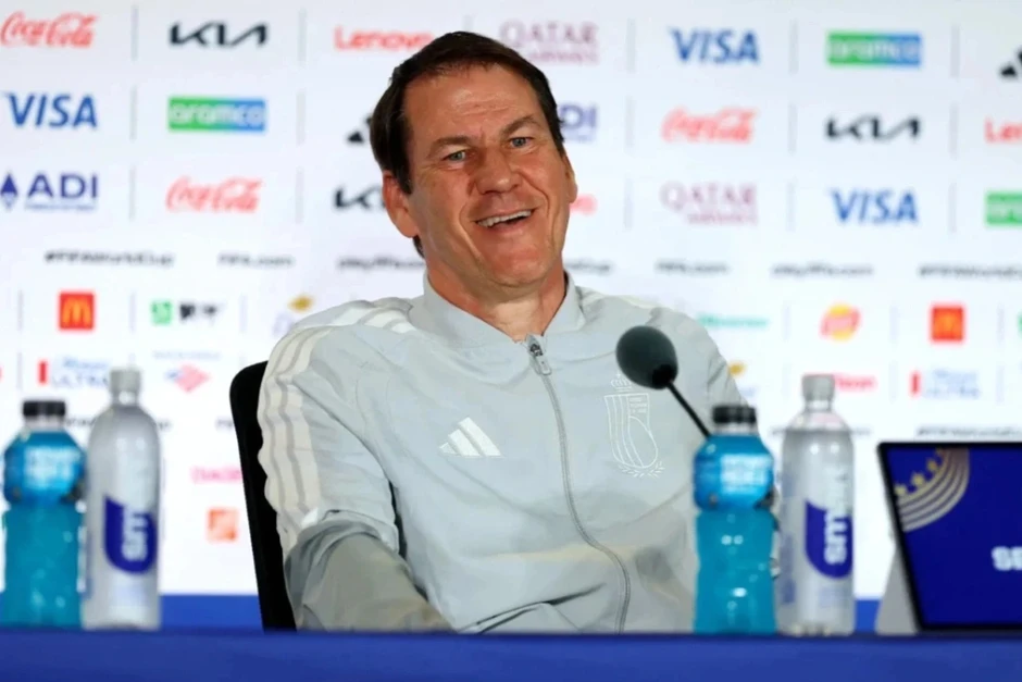 HLV Bỉ: "FIFA hoãn treo giò với cầu thủ Mỹ là một trò đùa" HLV Bỉ: "FIFA hoãn treo giò với cầu thủ Mỹ là một trò đùa"
