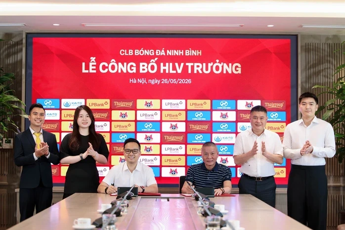 HLV Chu Đình Nghiêm muốn khơi lại bản sắc bóng đá Ninh Bình