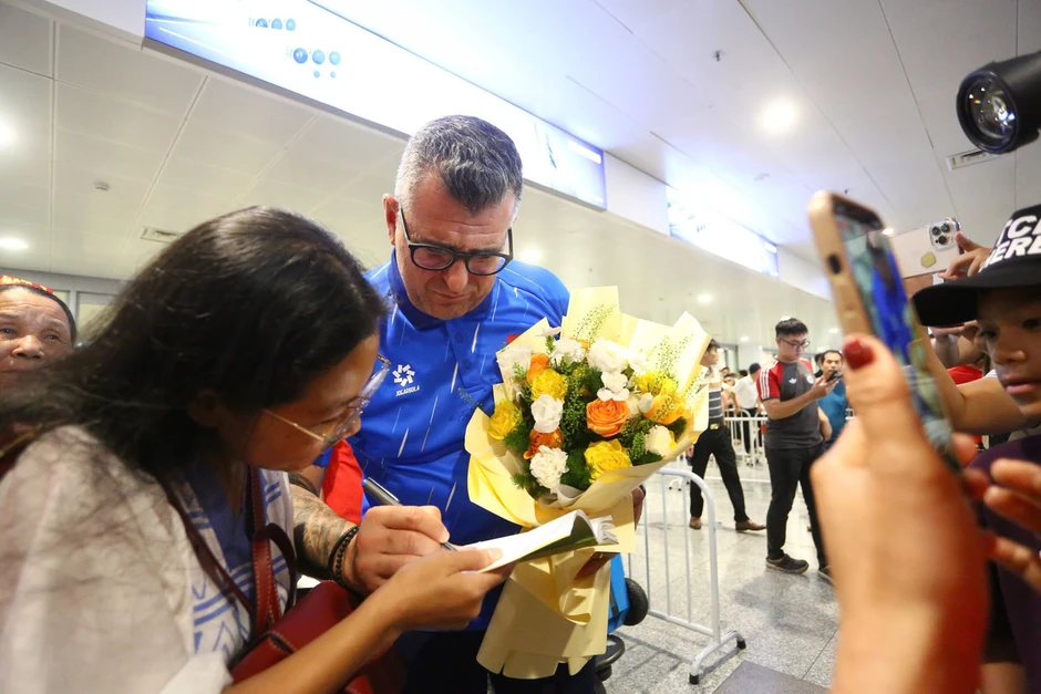 HLV Cristiano Roland 'nói lời ruột gan' về kỳ tích World Cup của U17 Việt Nam HLV Cristiano Roland 'nói lời ruột gan' về kỳ tích World Cup của U17 Việt Nam