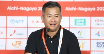 HLV Đinh Hồng Vinh: "May mắn song hành giúp U23 Việt Nam thắng Philippines"