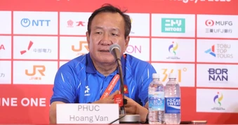 HLV Hoàng Văn Phúc: “Tuyển nữ Việt Nam không mạo hiểm để thắng Thái Lan”