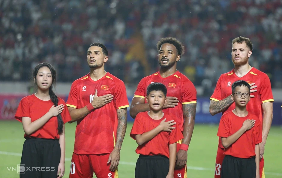 HLV Kim Sang-sik: 'Bộ ba nhập tịch giúp Việt Nam mạnh hơn nhiều'