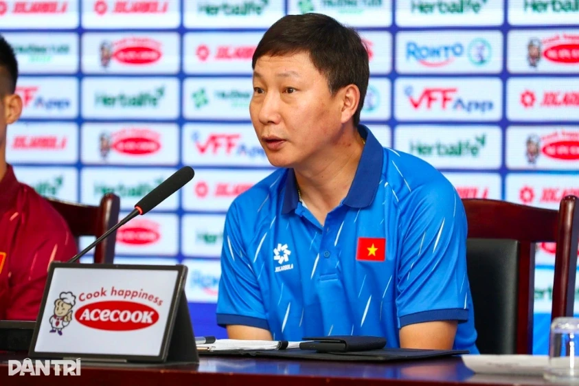 HLV Kim Sang Sik nói lời tận đáy lòng sau chiến thắng đậm Timor Leste HLV Kim Sang Sik nói lời tận đáy lòng sau chiến thắng đậm Timor Leste