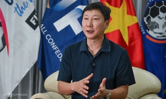 HLV Kim Sang-sik: 'Tôi sẽ chứng minh Việt Nam là cường quốc mới của bóng đá châu Á'