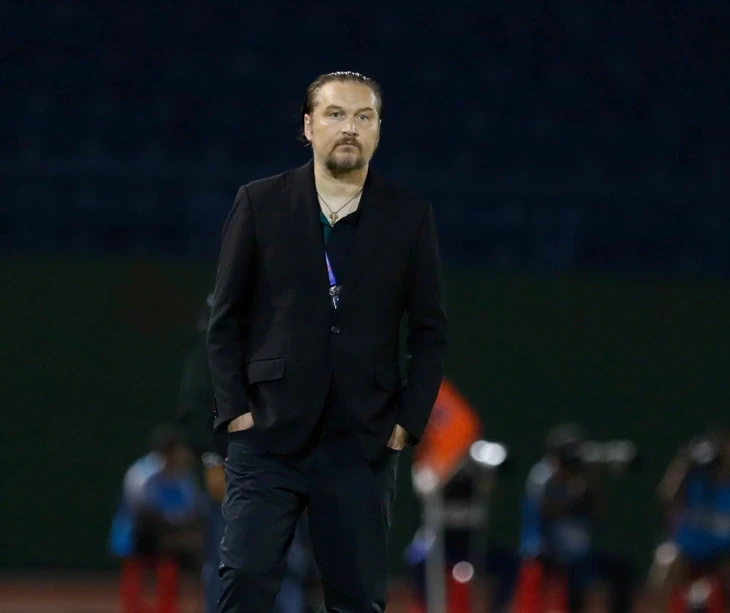 HLV Popov thoát án sau 'lời khen' trọng tài FIFA là 'sát thủ' HLV Popov thoát án sau 'lời khen' trọng tài FIFA là 'sát thủ'