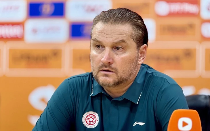 HLV Popov thoát án sau 'lời khen' trọng tài FIFA là 'sát thủ' HLV Popov thoát án sau 'lời khen' trọng tài FIFA là 'sát thủ'