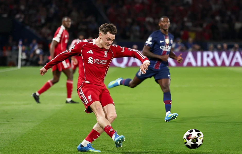HLV Slot thừa nhận Liverpool may mắn sau trận thua toàn diện PSG HLV Slot thừa nhận Liverpool may mắn sau trận thua toàn diện PSG