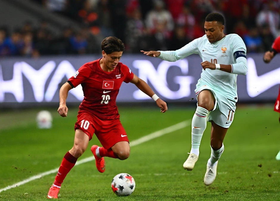 HLV Zidane khởi đầu như mơ cùng tuyển Pháp, Italy chịu thất bại trước Bỉ HLV Zidane khởi đầu như mơ cùng tuyển Pháp, Italy chịu thất bại trước Bỉ