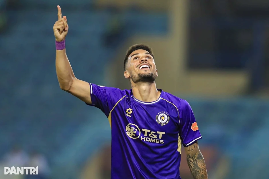 Hoàng Hên ghi bàn, Hà Nội FC đánh bại CLB Nam Định Hoàng Hên ghi bàn, Hà Nội FC đánh bại CLB Nam Định