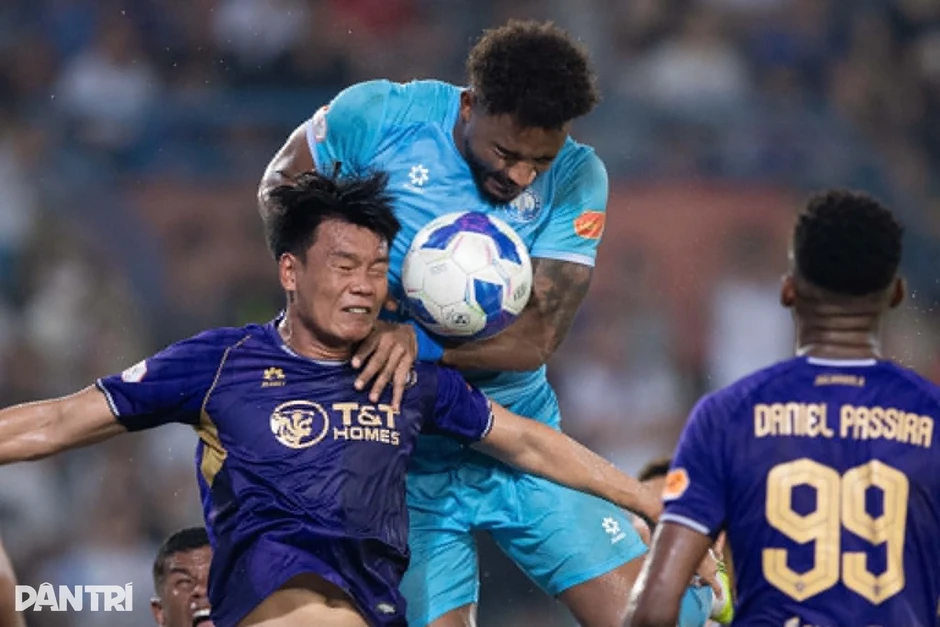Hoàng Hên ghi bàn, Hà Nội FC đánh bại CLB Nam Định Hoàng Hên ghi bàn, Hà Nội FC đánh bại CLB Nam Định