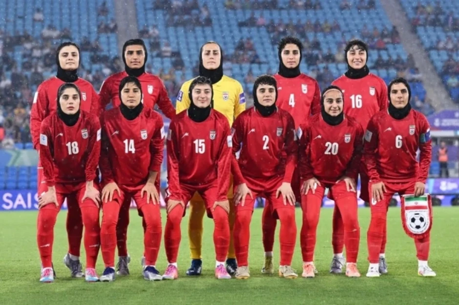 Iran 'đập tan âm mưu của kẻ thù' vụ cầu thủ nữ rút đơn tị nạn Iran 'đập tan âm mưu của kẻ thù' vụ cầu thủ nữ rút đơn tị nạn