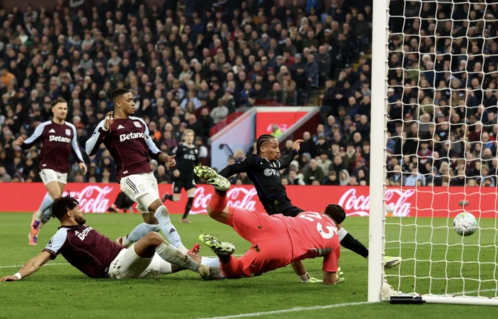 Joao Pedro lập hat-trick, Chelsea nhấn chìm chủ nhà Aston Villa Joao Pedro lập hat-trick, Chelsea nhấn chìm chủ nhà Aston Villa