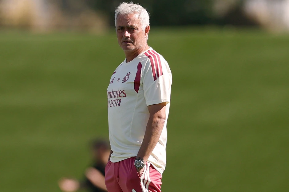 Jose Mourinho đặc biệt trong buổi ra mắt Real Madrid Jose Mourinho đặc biệt trong buổi ra mắt Real Madrid