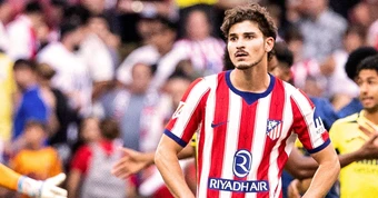 Julian Alvarez mắc kẹt ở Atletico sau giấc mơ Barca