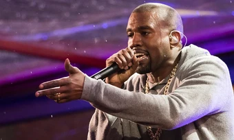 Kanye West không được biểu diễn ở SVĐ Tottenham