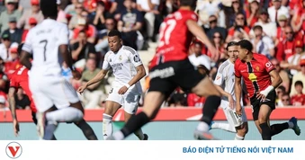 Kết quả bóng đá hôm nay 4/4: Real và Bayern chật vật trước "trận cầu đinh"