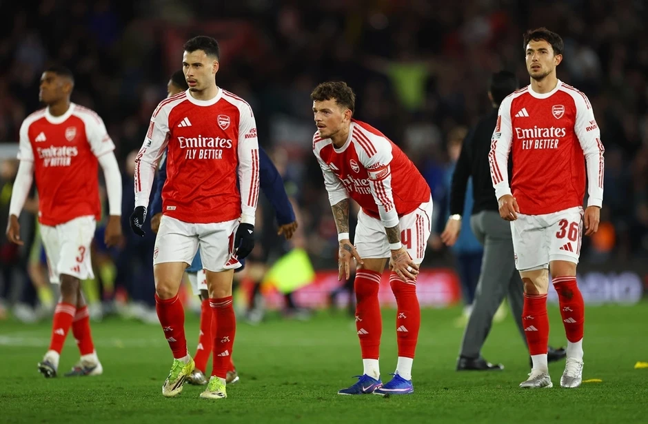 Kết quả bóng đá hôm nay 5/4: Arsenal bị loại ở FA Cup, Barca thắng nhọc Atletico Kết quả bóng đá hôm nay 5/4: Arsenal bị loại ở FA Cup, Barca thắng nhọc Atletico