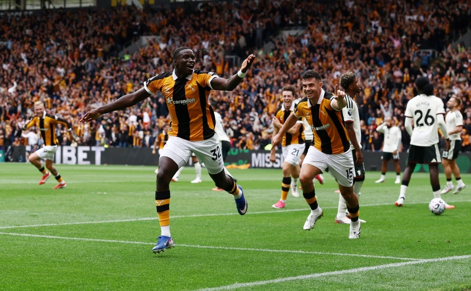 Kết quả Ngoại hạng Anh hôm nay 22/8: MU thua bạc nhược trước tân binh Hull City