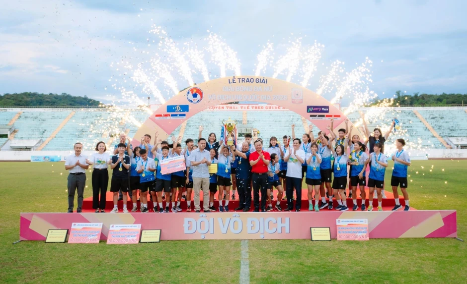 Kết thúc giải bóng đá U16 nữ quốc gia 2016 Kết thúc giải bóng đá U16 nữ quốc gia 2016