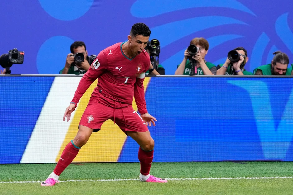 Khi Ronaldo bị động chạm vào lòng tự ái Khi Ronaldo bị động chạm vào lòng tự ái