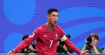 Khi Ronaldo bị động chạm vào lòng tự ái