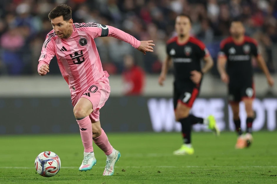 Khoản thu nhập khổng lồ của Messi ở Mỹ được tiết lộ Khoản thu nhập khổng lồ của Messi ở Mỹ được tiết lộ