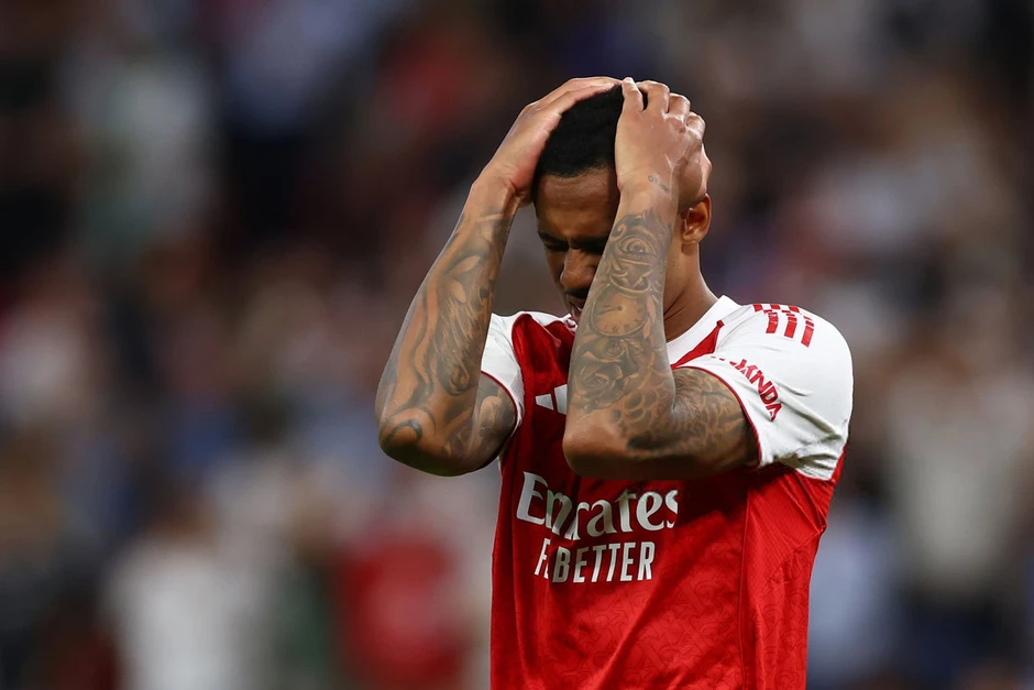 Khoảnh khắc sụp đổ của Arsenal sau trận chung kết Champions League