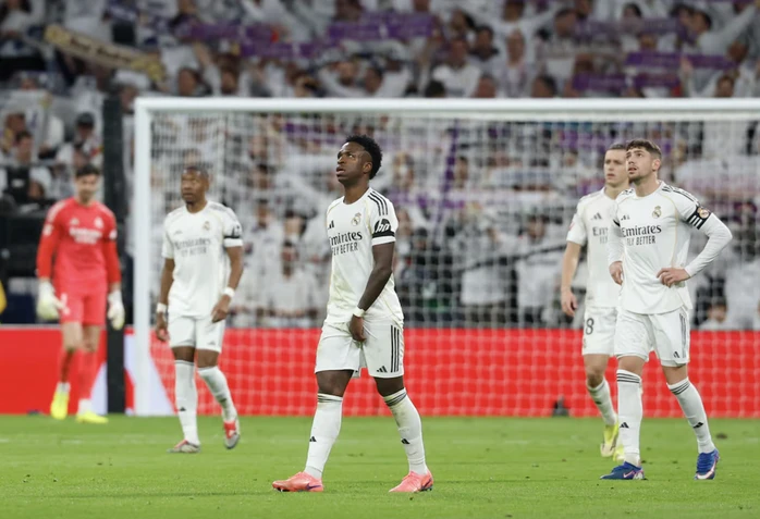 Khủng hoảng bủa vây Real Madrid sau hai cú sốc thất bại liên tiếp Khủng hoảng bủa vây Real Madrid sau hai cú sốc thất bại liên tiếp