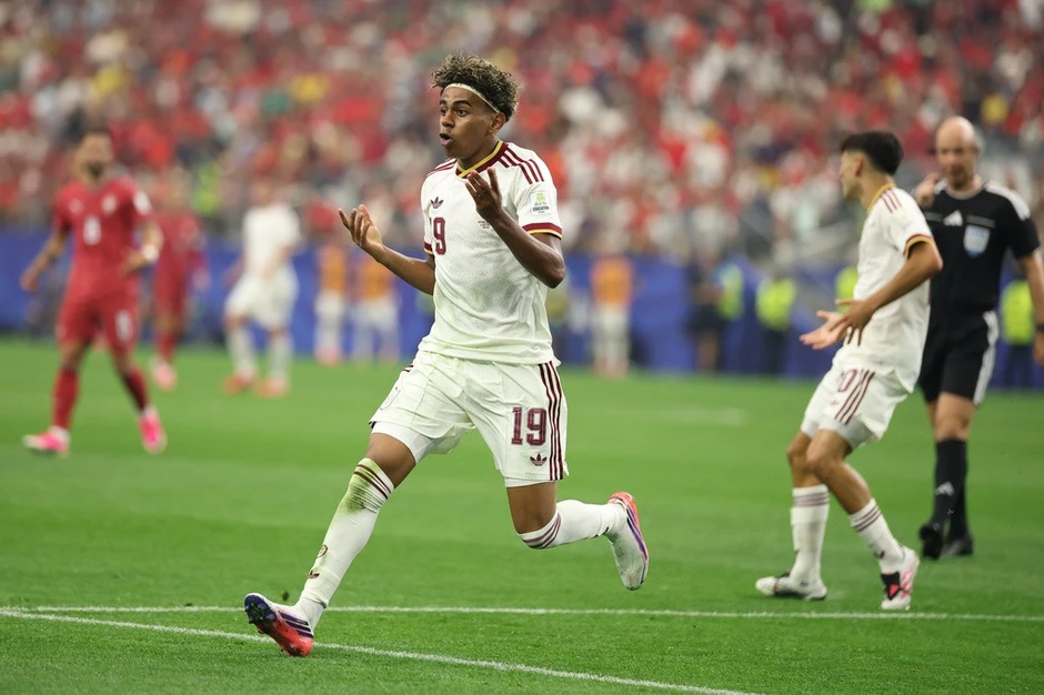 Lamine Yamal ở đâu khi Messi, Mbappe, Haaland thay nhau tỏa sáng? Lamine Yamal ở đâu khi Messi, Mbappe, Haaland thay nhau tỏa sáng?