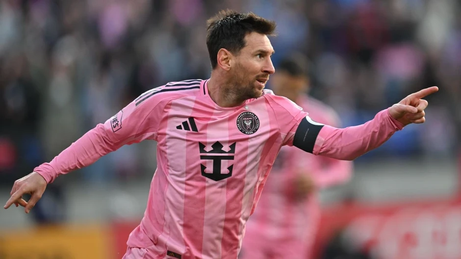 Lionel Messi ghi bàn đẳng cấp, áp sát cột mốc 900 bàn thắng Lionel Messi ghi bàn đẳng cấp, áp sát cột mốc 900 bàn thắng