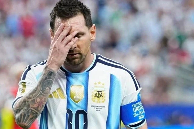 Lionel Messi nghỉ thi đấu vô thời hạn sau cú sốc cha qua đời Lionel Messi nghỉ thi đấu vô thời hạn sau cú sốc cha qua đời