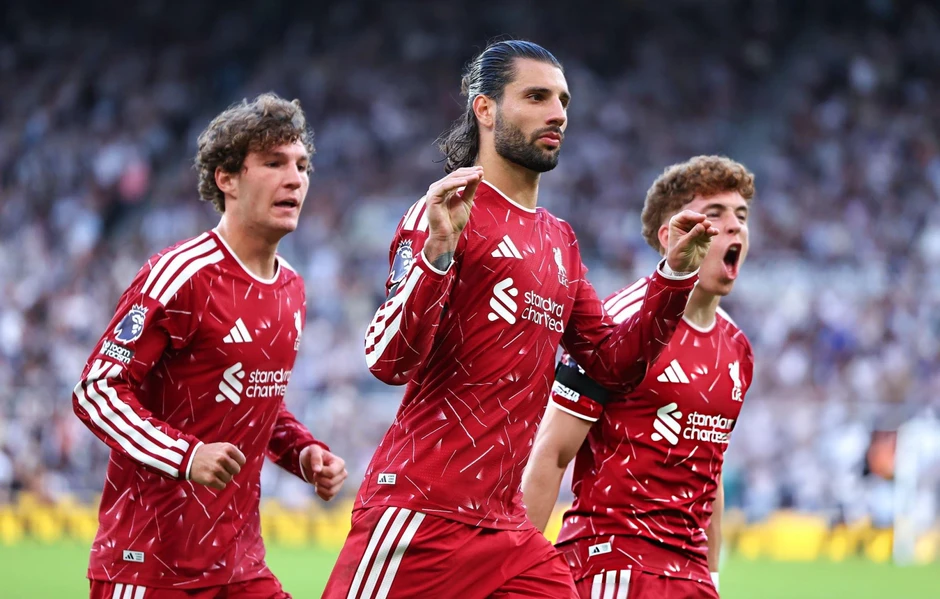 Liverpool thoát thua Newcastle nhờ quả phạt đền ở phút cuối