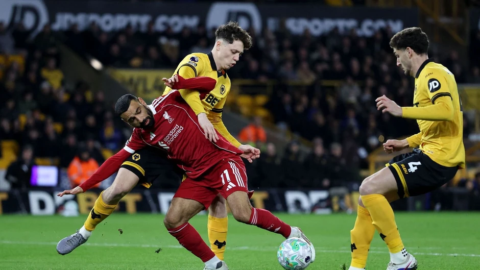 Liverpool thua bẽ bàng đội bét bảng Ngoại hạng Anh Liverpool thua bẽ bàng đội bét bảng Ngoại hạng Anh