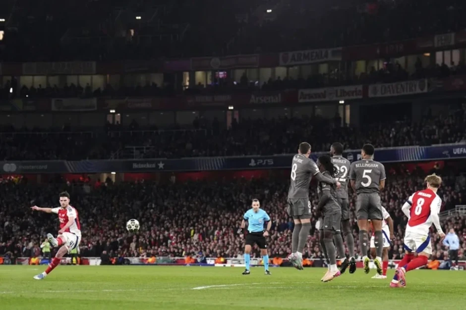 Lộ diện các cặp đấu tại vòng 1/8 Champions League Lộ diện các cặp đấu tại vòng 1/8 Champions League