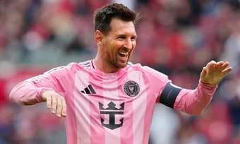 Lương của Messi cao hơn 28 đội MLS