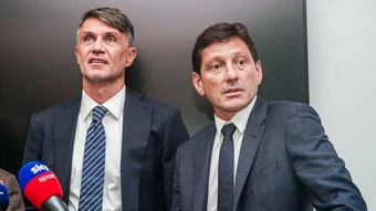 Maldini từ chức sau 16 ngày tại LĐBĐ Italy