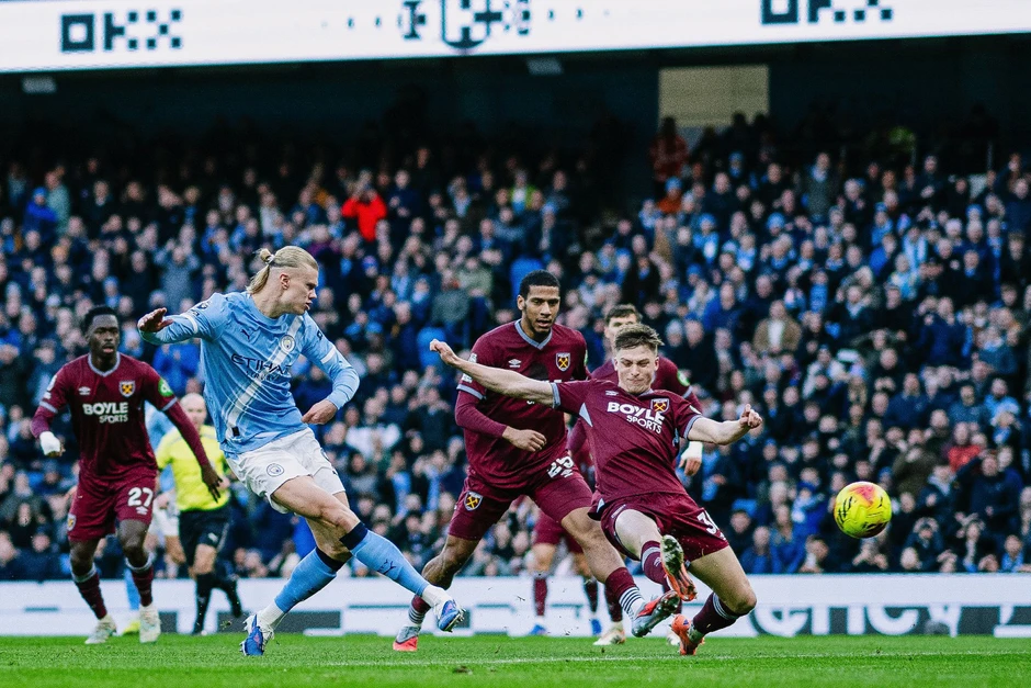 Man City mừng chiến thắng, Haaland báo tin xấu Guardiola