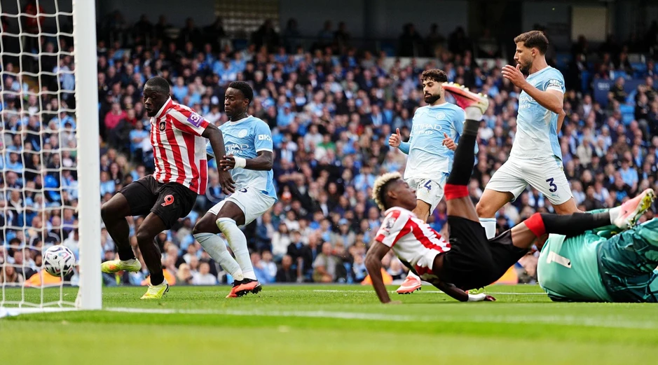 Man City thắng nghẹt thở Sunderland trong trận cầu 8 bàn Man City thắng nghẹt thở Sunderland trong trận cầu 8 bàn