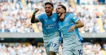 Man City thắng nghẹt thở Sunderland trong trận cầu 8 bàn